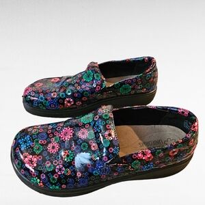 Angie Uniforms Angela Floral Clogs